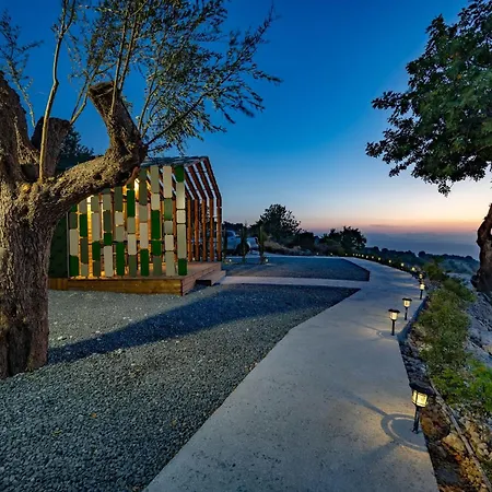 Seaview Wooden With Jacuzzi * Peristerona (Paphos)